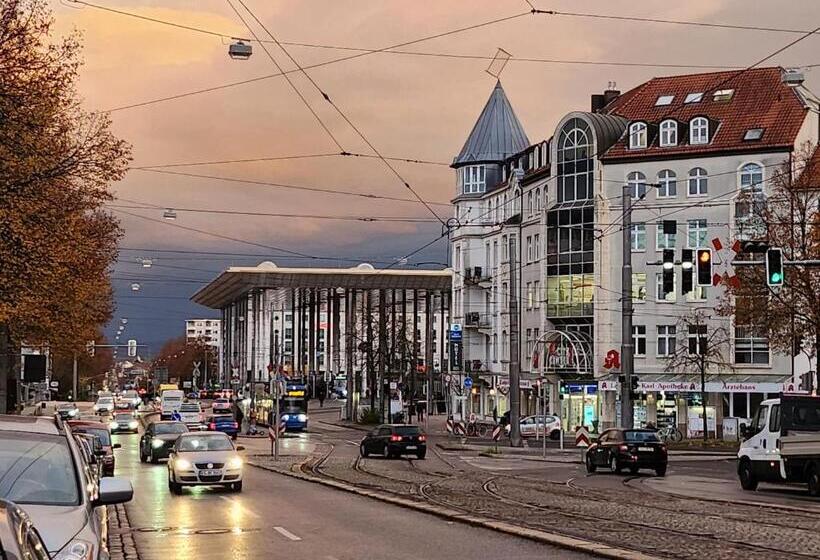 Helles, Ruhiges, Neues Quartier, Herkules Blick