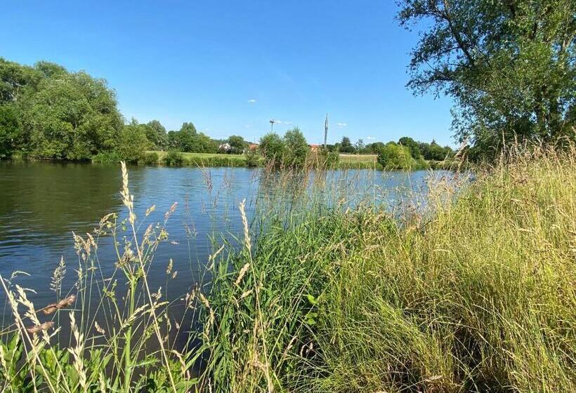 Helles, Ruhiges, Neues Quartier, Herkules Blick