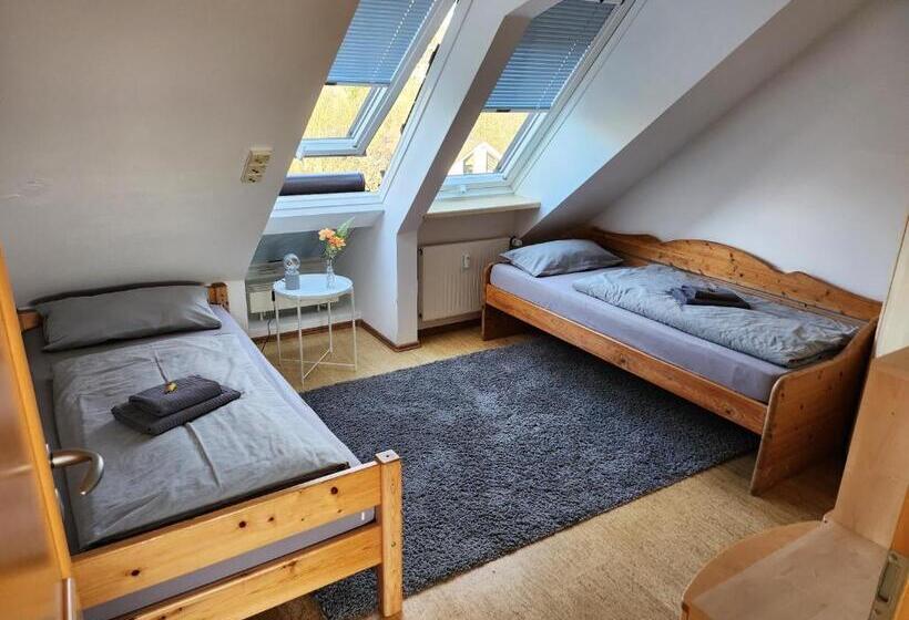 Helles, Ruhiges, Neues Quartier, Herkules Blick