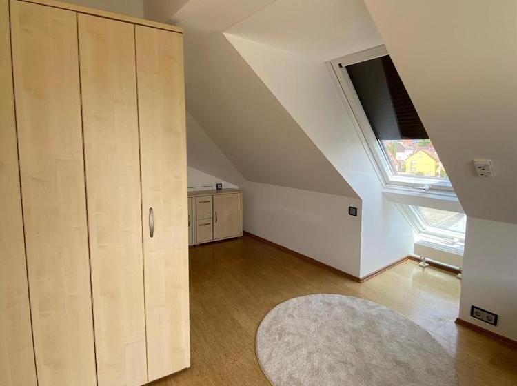 Helles, Ruhiges, Neues Quartier, Herkules Blick