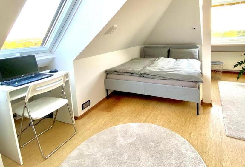 Helles, Ruhiges, Neues Quartier, Herkules Blick