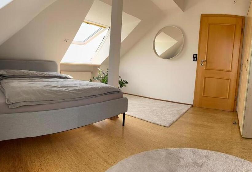 Helles, Ruhiges, Neues Quartier, Herkules Blick