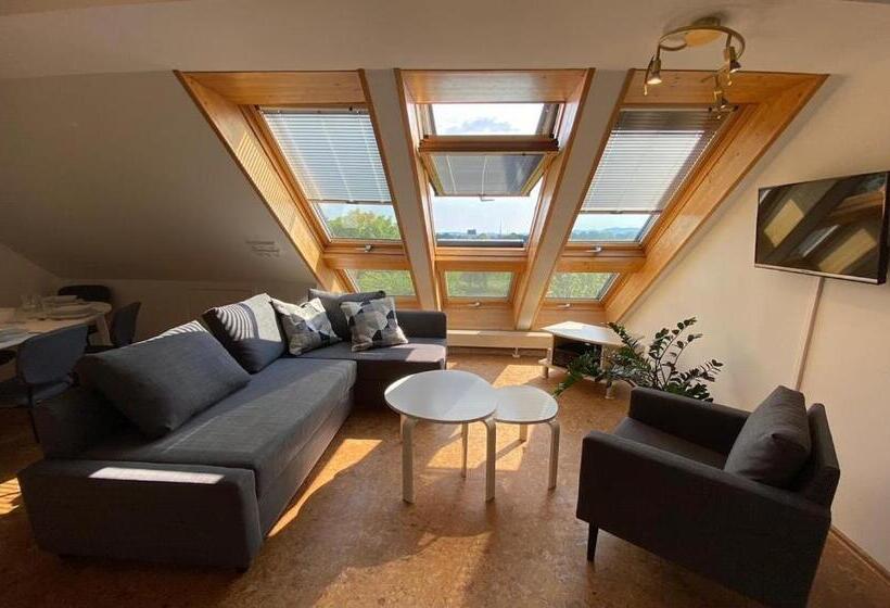 Helles, Ruhiges, Neues Quartier, Herkules Blick