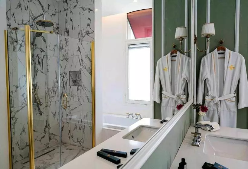 هتل Anim Boutique