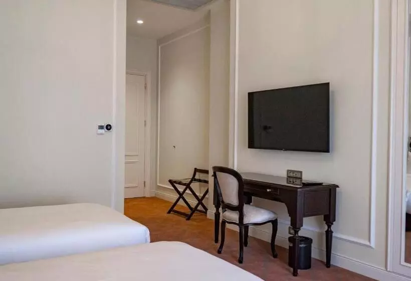 هتل Anim Boutique