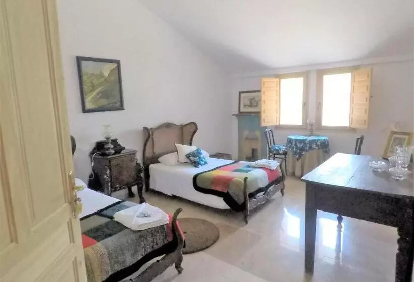 Hotelli Castell Granadella