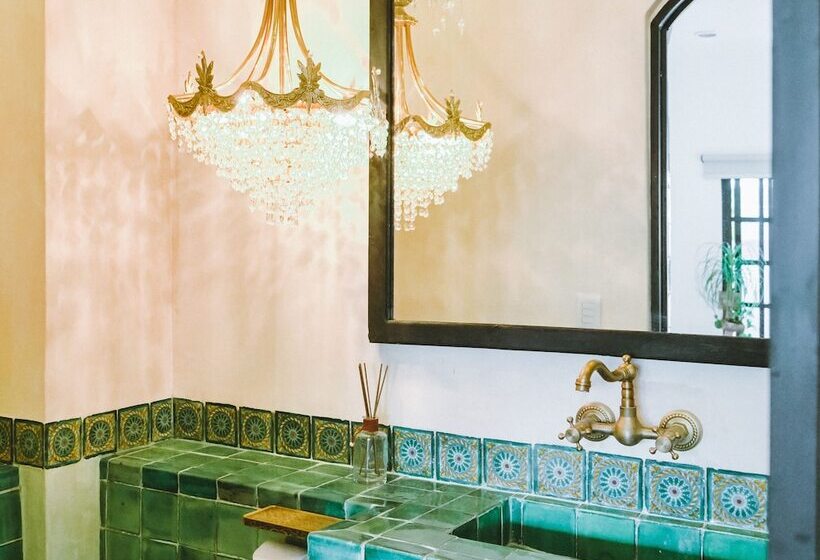 Szálloda Hiphipstay   The Colonial