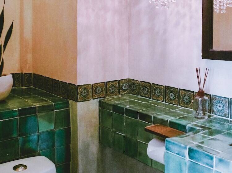 Szálloda Hiphipstay   The Colonial