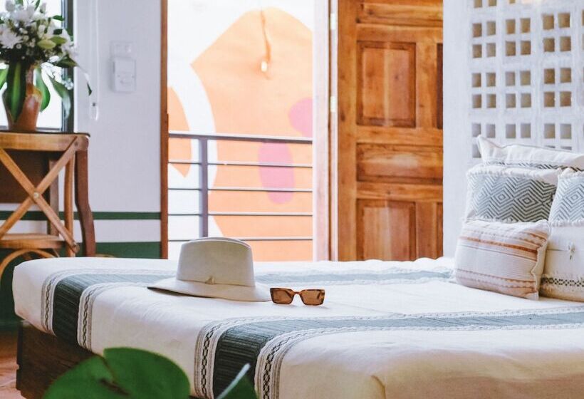 Szálloda Hiphipstay   The Colonial