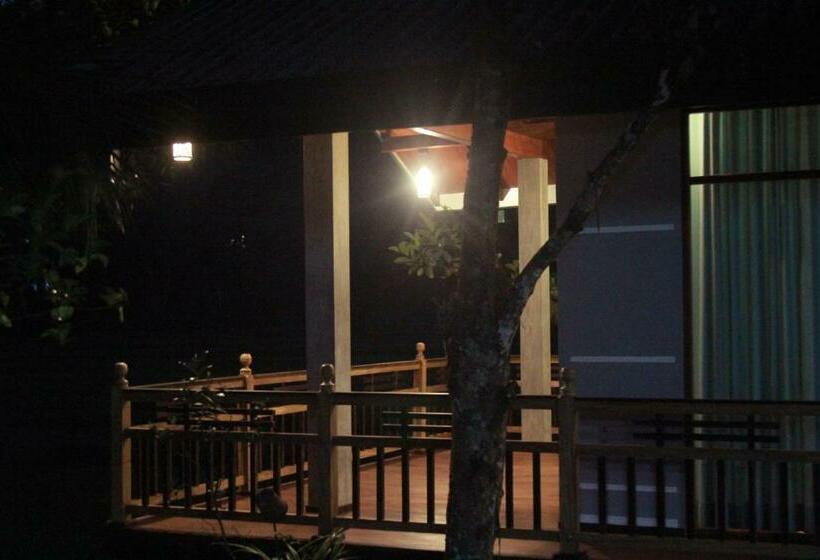 ホテル Rainforest Nest