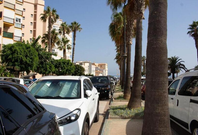 Larios Dos 504. Estudio Con Vistas Al Mar Cerca De La Playa