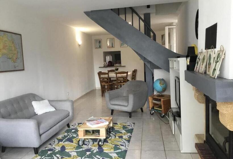 Maison De Centre Ville 6 Personnes