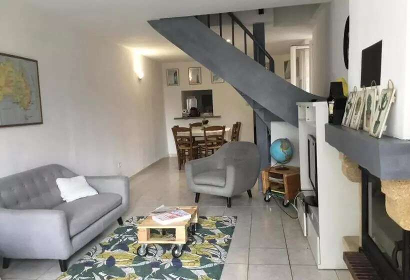 Maison De Centre Ville 6 Personnes