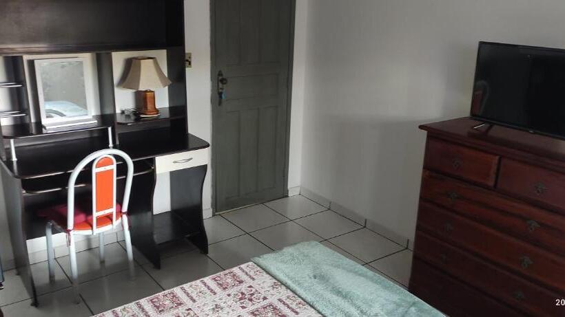 بنسيون Pé Na Areia