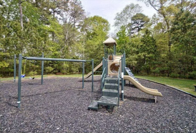 37556 Leisure Dr