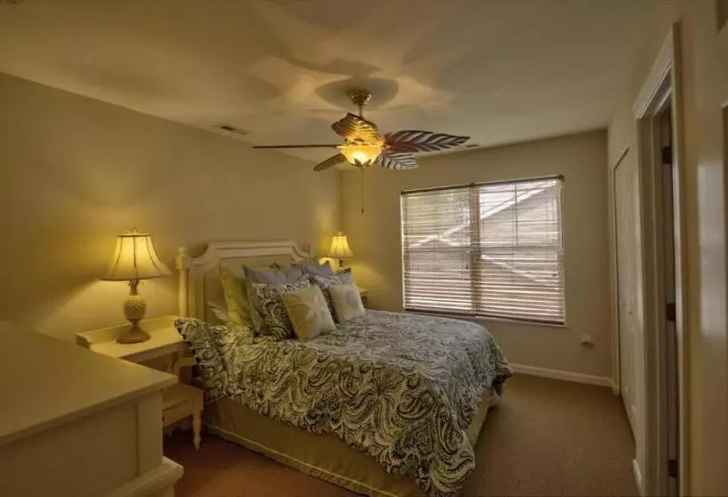 37556 Leisure Dr