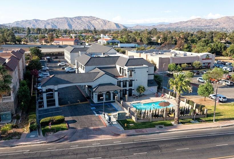 호텔 Mainstay Suites