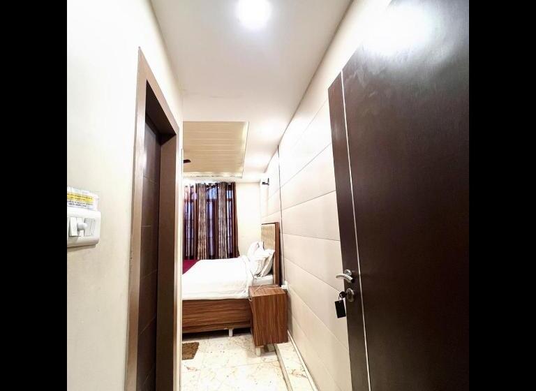 هتل Mauji S Legacy