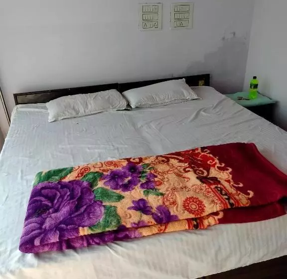 ホテル Oyo 86189 Glaxy