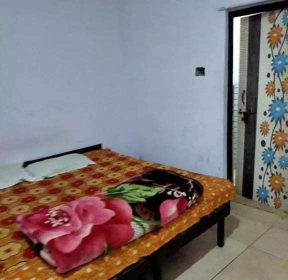 ホテル Oyo 86189 Glaxy