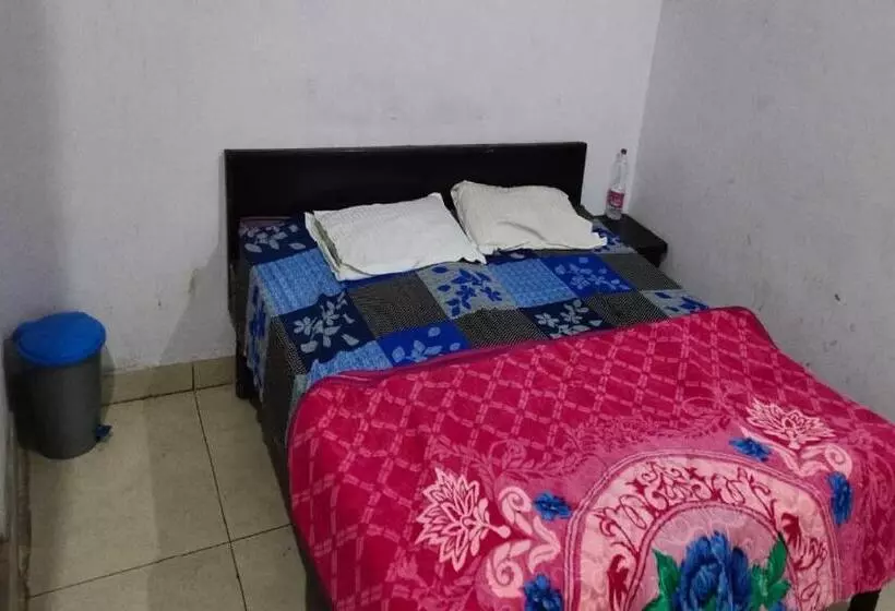 ホテル Oyo 86189 Glaxy