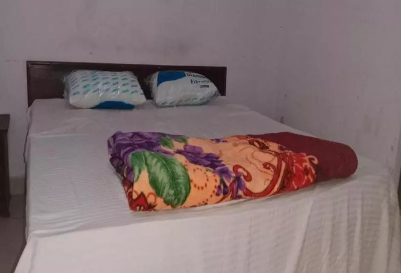 ホテル Oyo 86189 Glaxy