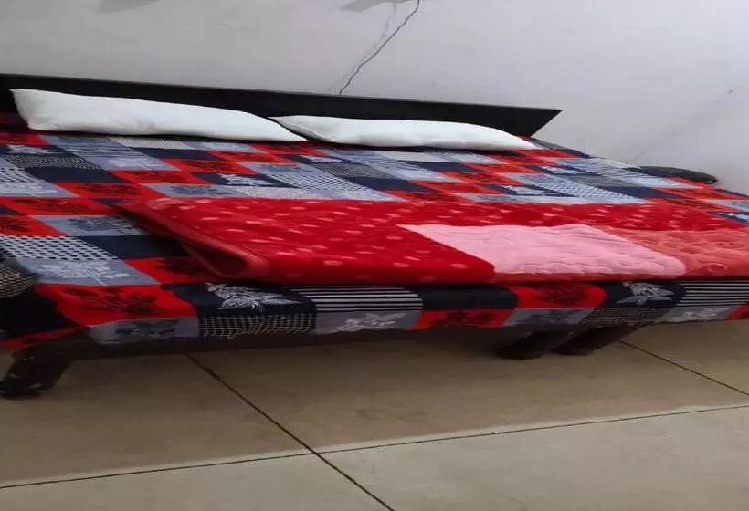 ホテル Oyo 86189 Glaxy