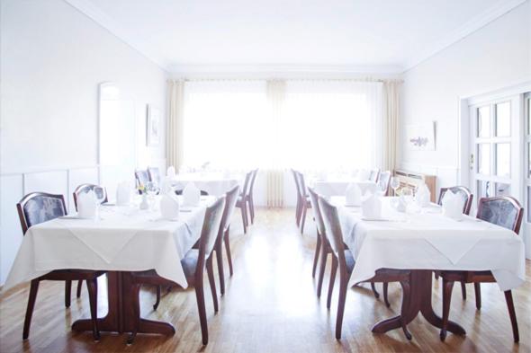 酒店 Restaurant Rüwe