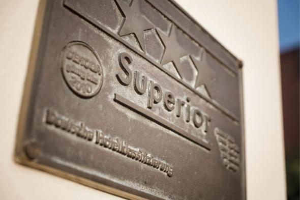 酒店 Restaurant Rüwe