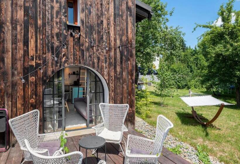 Tiny House, Podkrovní Apartmán A Apartmán S Výhledem Do Zahrady