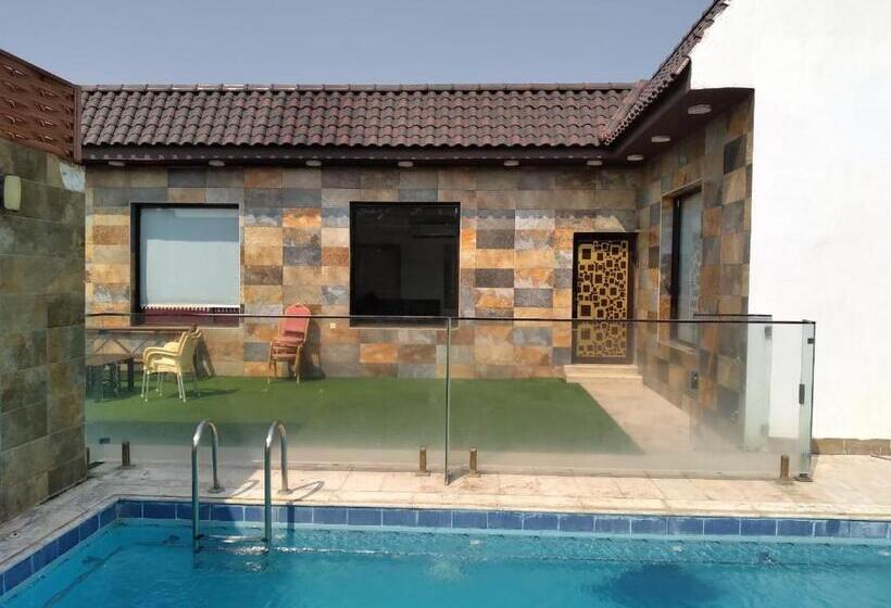 شاليهات الكوخ السويسري وأكوابارك