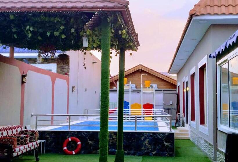 شاليهات الكوخ السويسري وأكوابارك