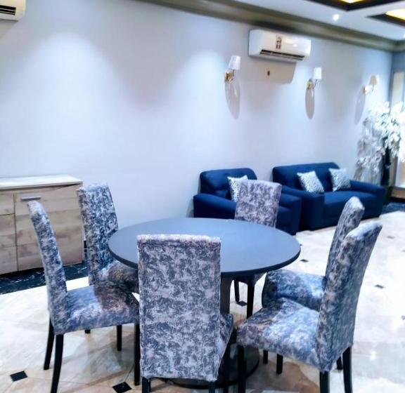 شاليهات الكوخ السويسري وأكوابارك