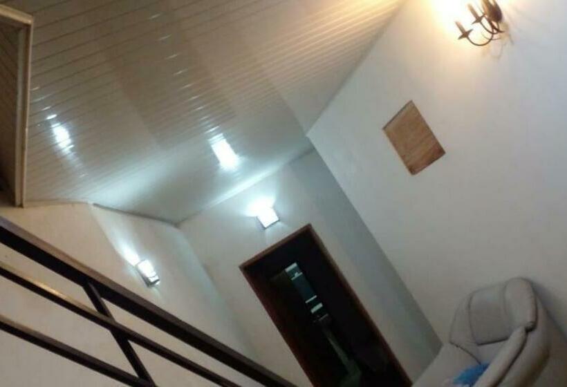 Vandrarhem Uptownella