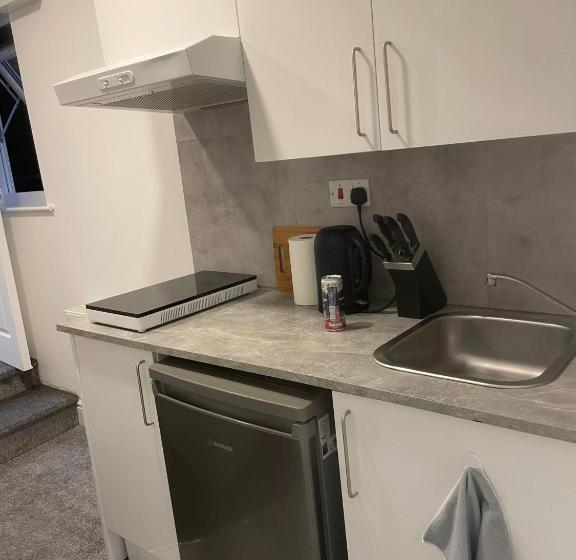 Luton Short Term Lets Cardiff Road