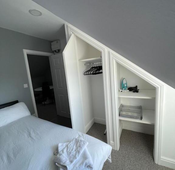 Luton Short Term Lets Cardiff Road