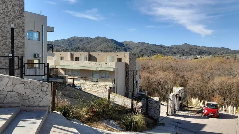 Departamento En Potrero De Los Funes Frente Al Lago