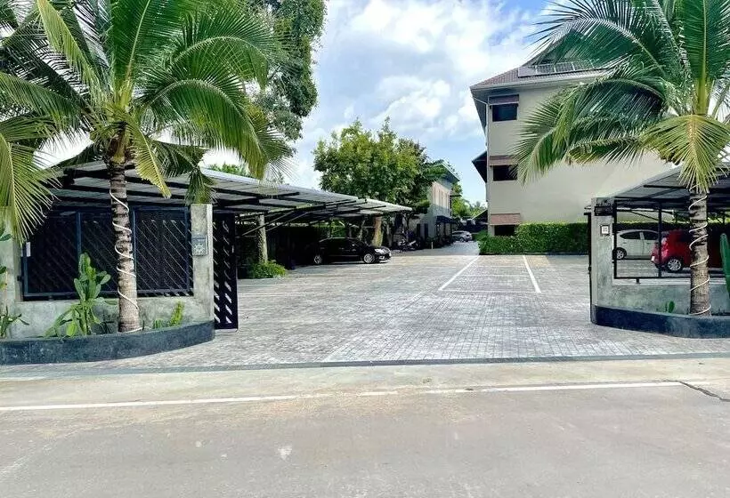 Hideaway Resort Banchang