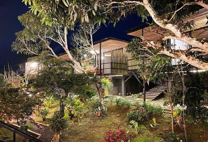 هتل Natural Luxury