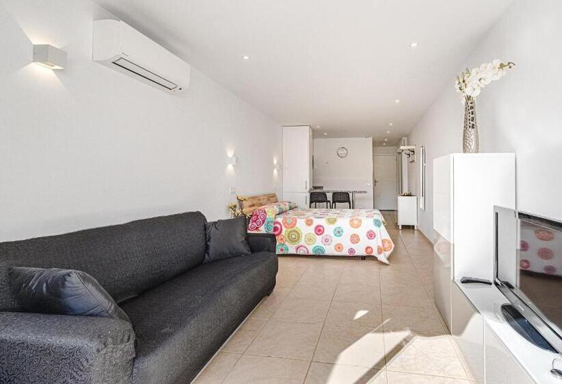 Lovely Studio, La Pinta Beach, Complex Los Geranios