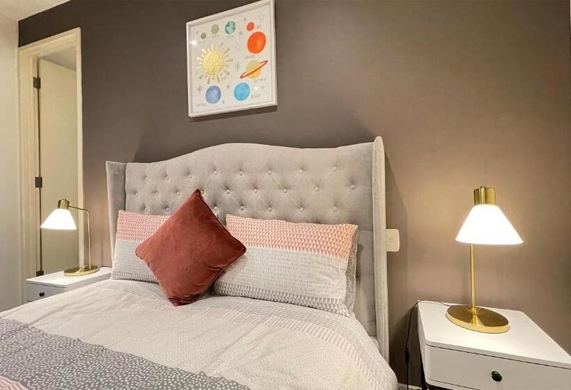 Luxury 7brm Entire House Lakeview Blackswans Wifi Bbq Resort