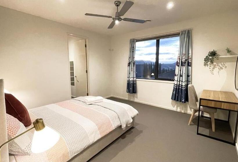 Luxury 7brm Entire House Lakeview Blackswans Wifi Bbq Resort