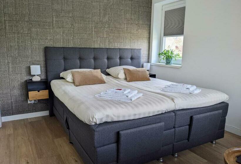 تختخواب و صبحانه Bed&bubbels 256