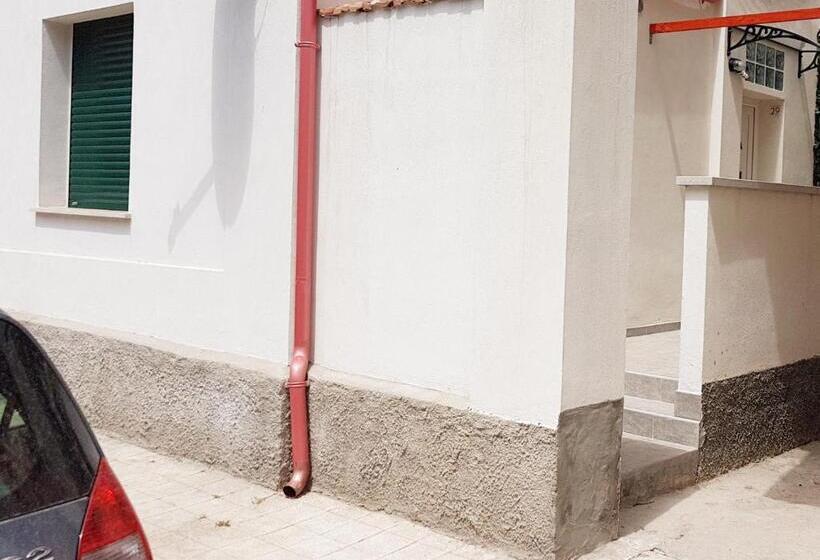 Bed and Breakfast Monelia