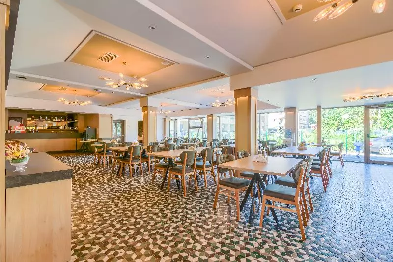 ホテル Bacolux Koralio, Eforie Nord