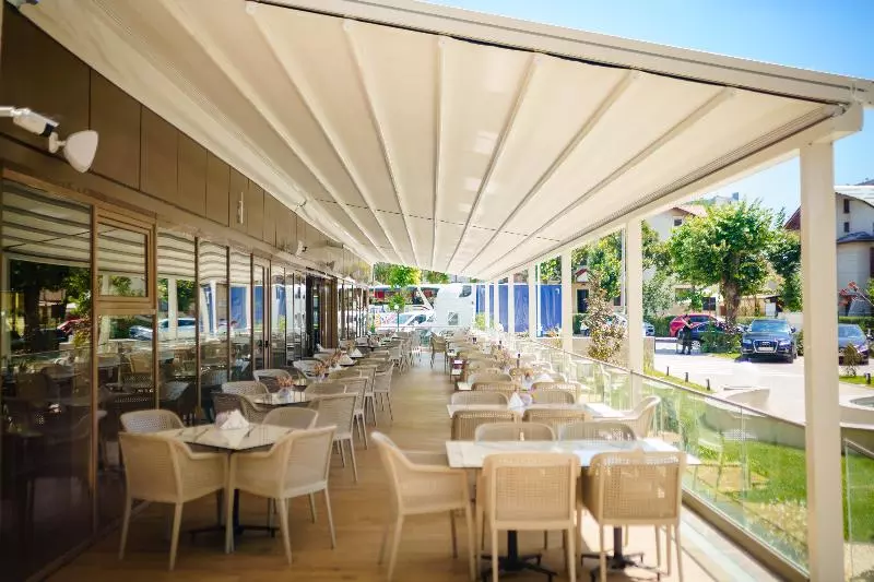 ホテル Bacolux Koralio, Eforie Nord