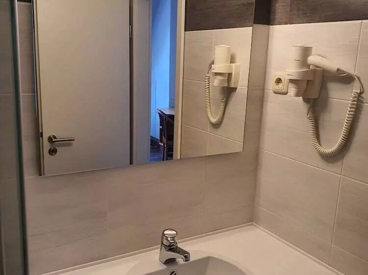 Hotelli Friedensbruecke