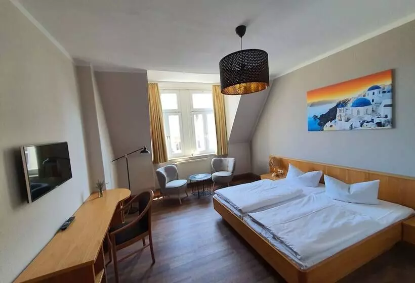 Hotelli Friedensbruecke