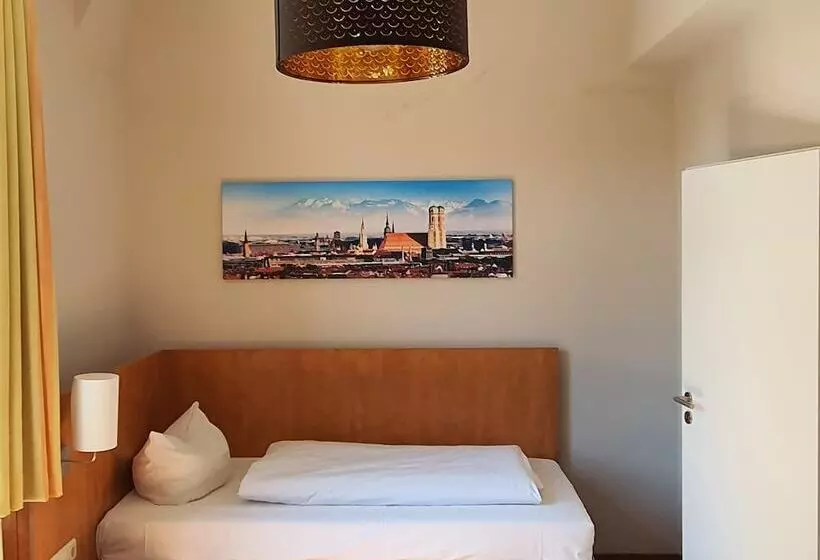 Hotelli Friedensbruecke