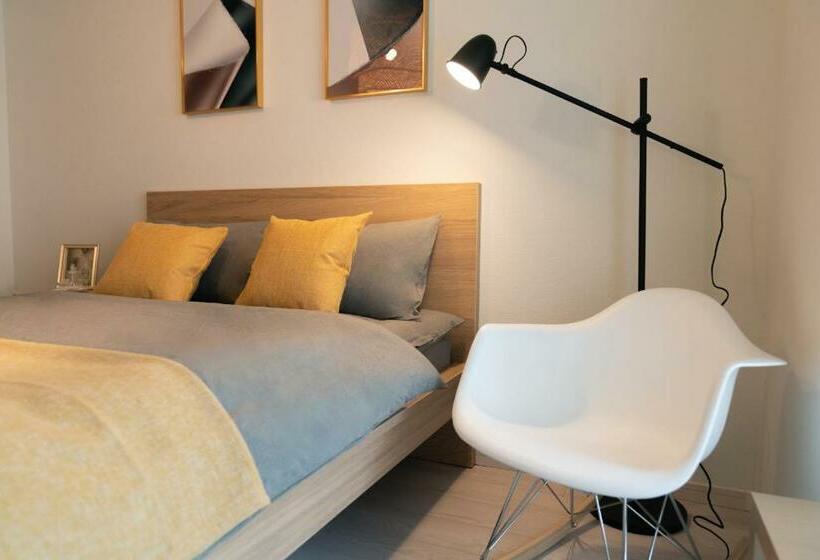 Osaka Sunshine Tower82